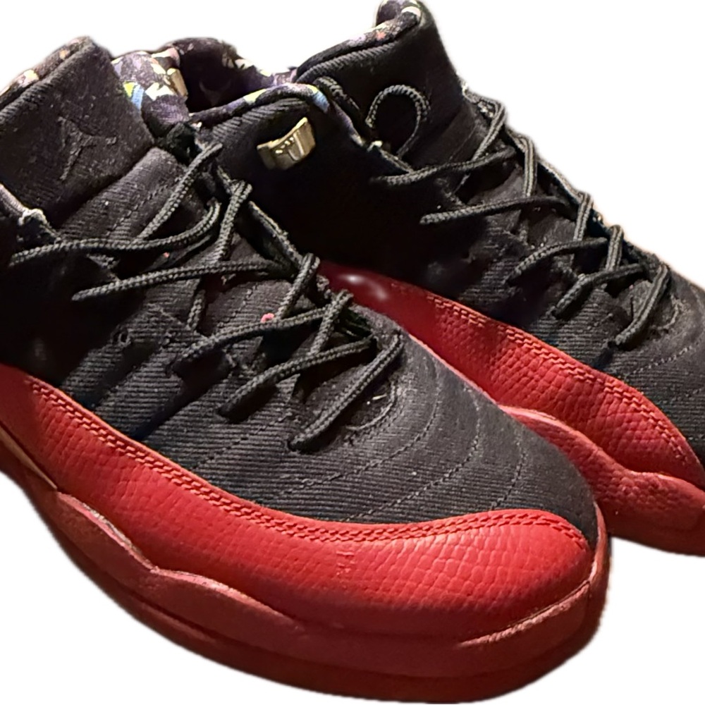 Jordan retro Black and Red Sneakers